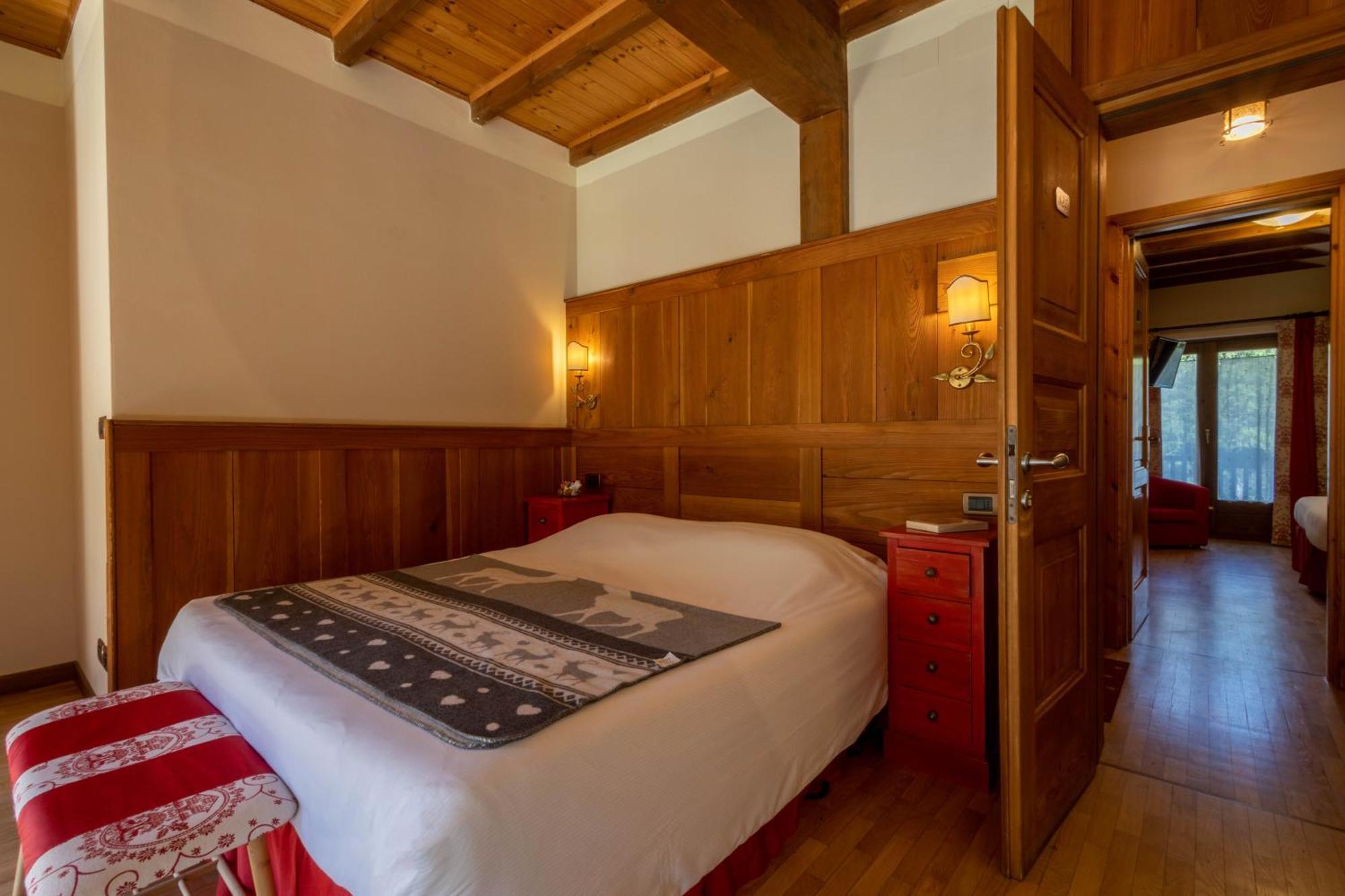 Alpine Forest Hotel Champoluc Exterior foto