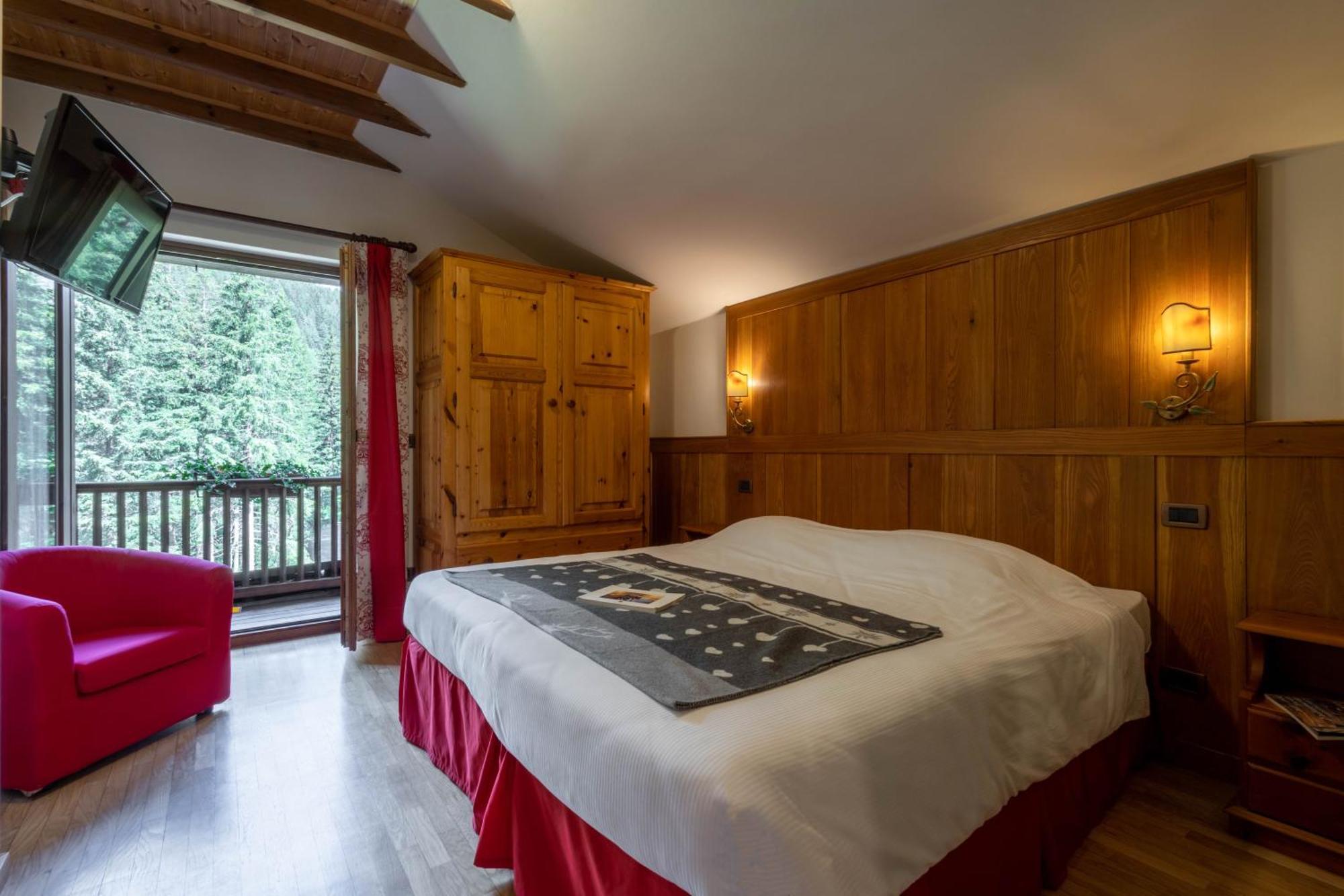 Alpine Forest Hotel Champoluc Exterior foto