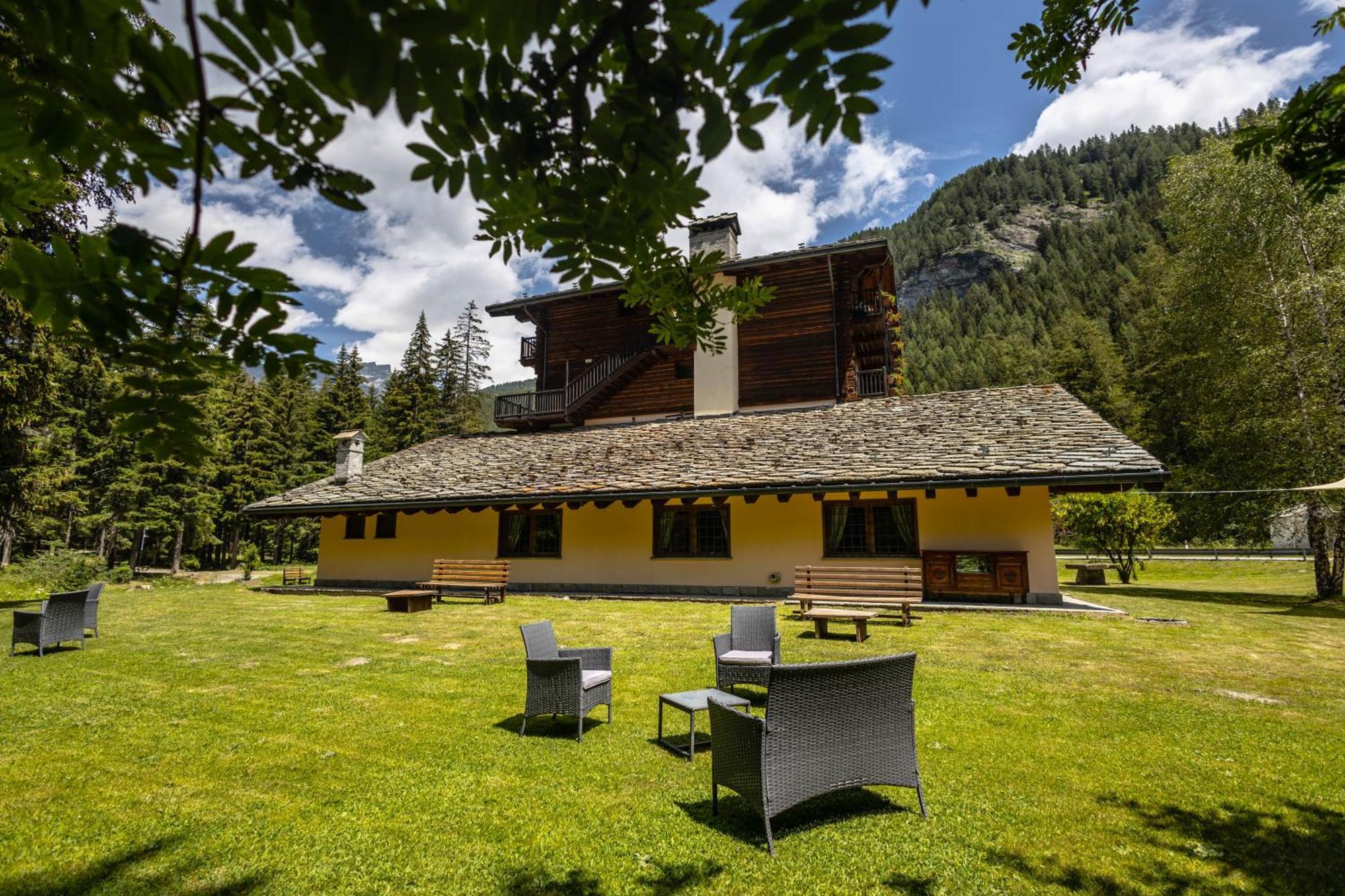Alpine Forest Hotel Champoluc Exterior foto